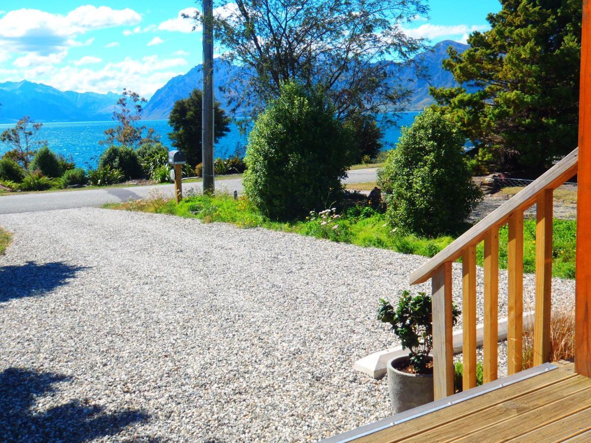 Lakefront Fantail Cottage Lake Hawea, Wanaka Exterior photo